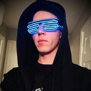 Meet your Posher, Christopher